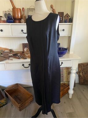 Talbots Black Sleeveless Midi Shift Dress with Front Pleats